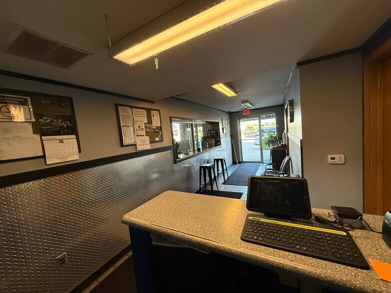 More Photos Of 602 Friend Way, Lebanon General Retail For Sale