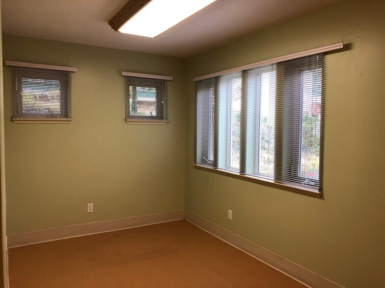 More Photos Of 1005 Fowler Way, Placerville Medical For Sale