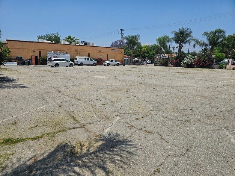 More Photos Of 1139 W 6th St, San Bernardino Freestanding For Sale