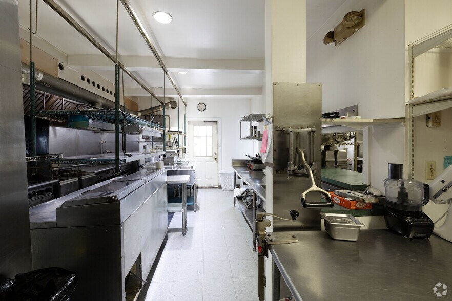 More Photos Of 13 Park Ave, Hadley Restaurant For Sale