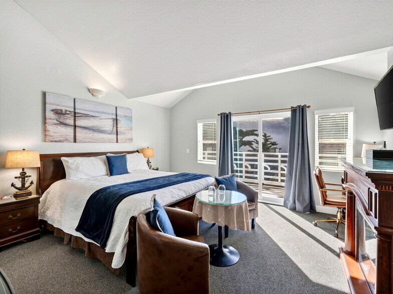 More Photos Of 785 Port Rd, Point Arena Hotel For Sale