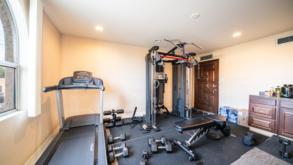More Photos Of 2530 S Rural Rd, Tempe Office Residential For Lease