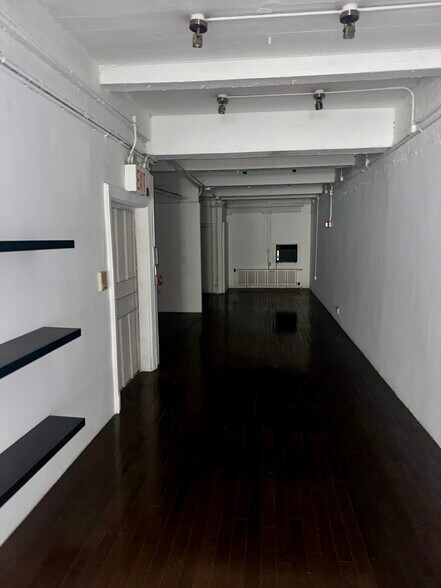 More Photos Of 153 W 36th St, New York Office For Lease