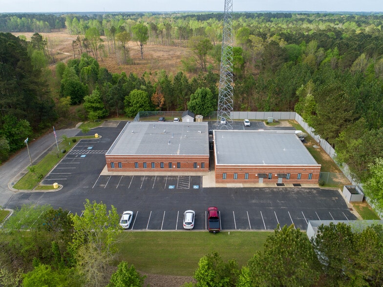 More Photos Of 1876 Bureau Dr, Fayetteville Medical For Sale