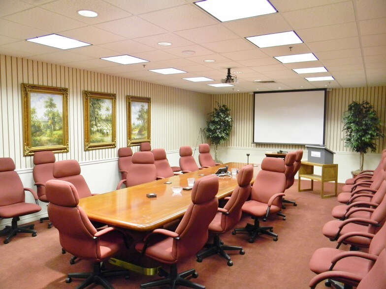 More Photos Of 1811 Auburn Ave, Monroe Medical For Lease