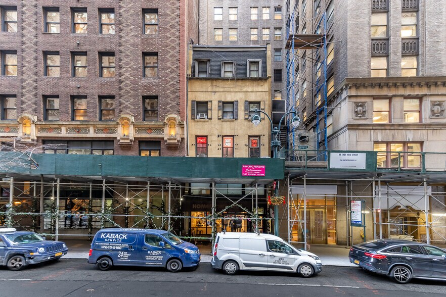 More Photos Of 41 E 41st St, New York Apartments For Sale