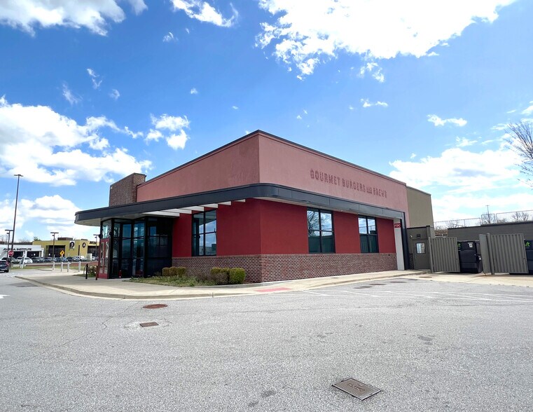 More Photos Of 1762 Galleria Blvd, Franklin Restaurant For Lease