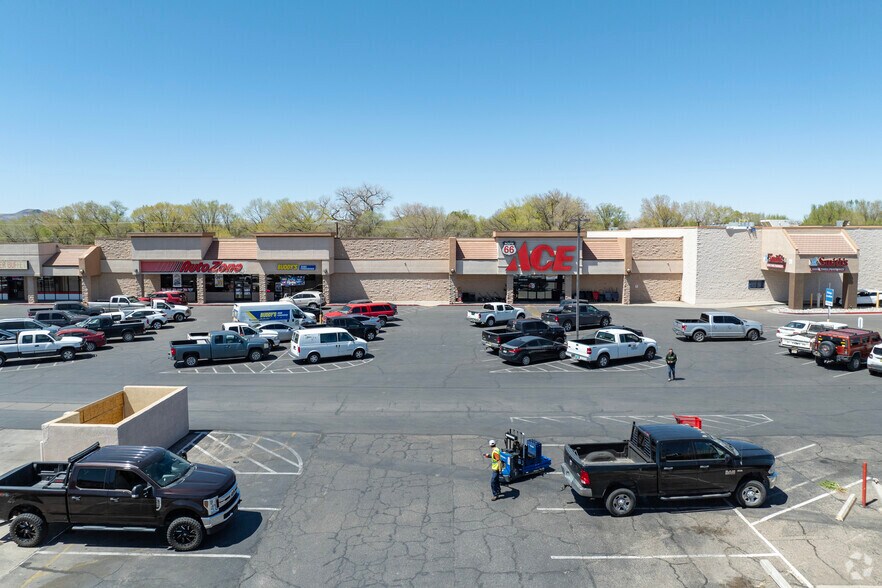 More Photos Of 2510 Main St, Los Lunas Unknown For Lease