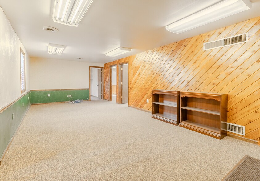 More Photos Of 1080 Long Run Rd, McKeesport Office For Lease