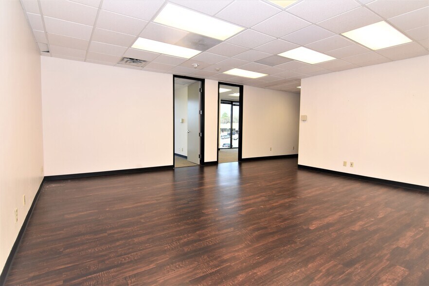 More Photos Of 8701 Bedford Euless Rd, Hurst Office For Lease