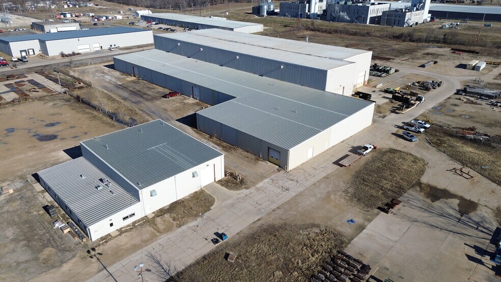 More Photos Of 4200 Thomas Dr SW, Cedar Rapids Warehouse For Sale