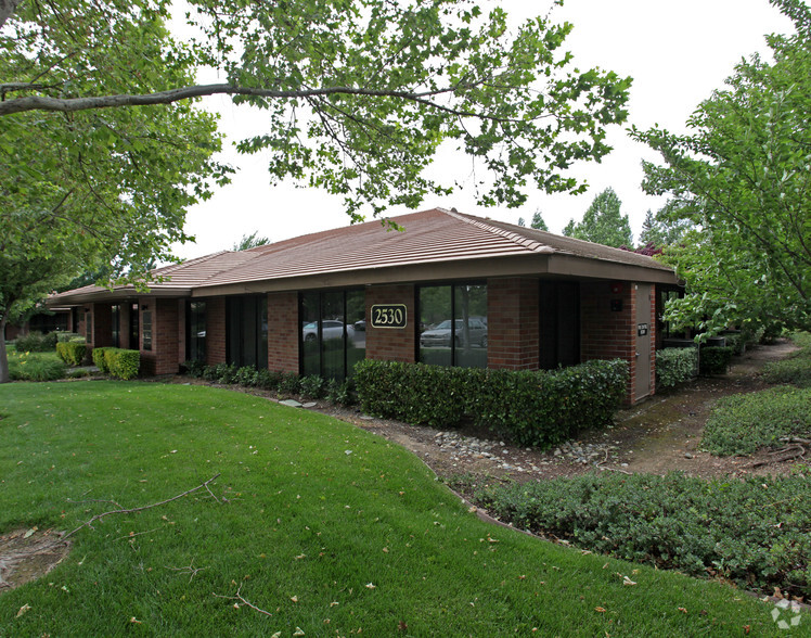 Primary Photo Of 2530 Douglas Blvd, Roseville Office For Lease