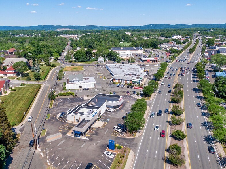 More Photos Of 52 E Rt-59, Nanuet Freestanding For Lease