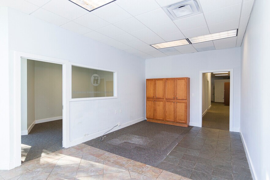 More Photos Of 2718 Piedmont Rd NE, Atlanta Office For Lease