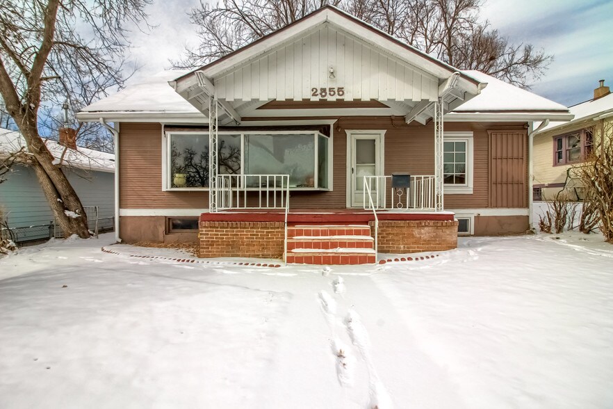 More Photos Of 2555 Sheridan Blvd, Edgewater Storefront Retail Office For Sale