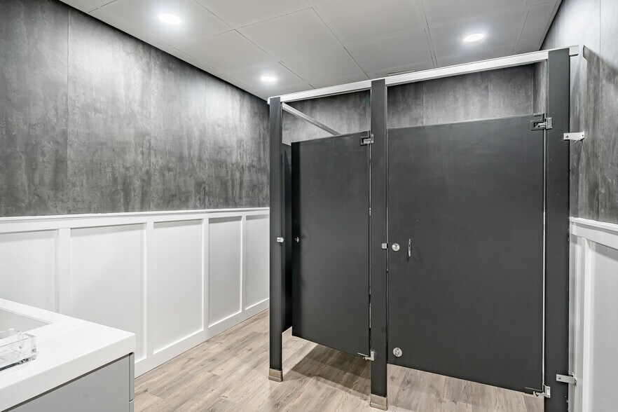 More Photos Of 1244 West Chester Pike, West Chester Office Residential For Lease
