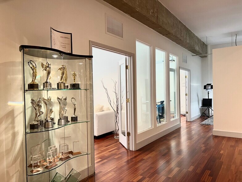 More Photos Of 261 NE 1st St, Miami Office For Lease