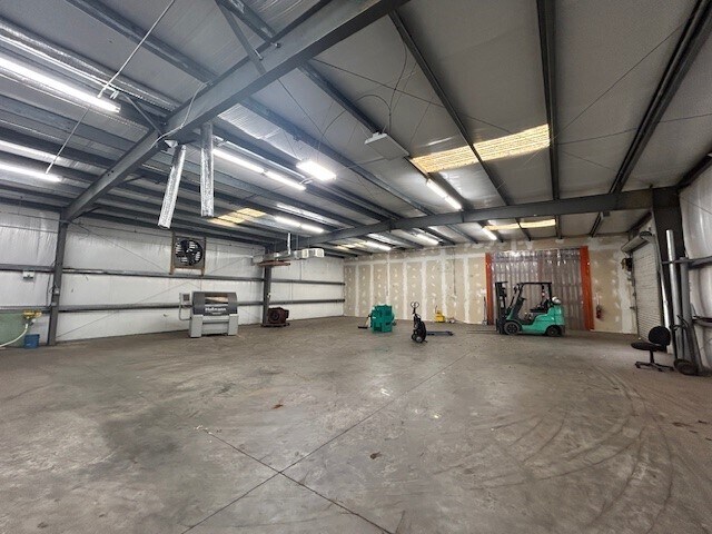 More Photos Of 737 Industrial Park Dr, Newport News Warehouse For Sale