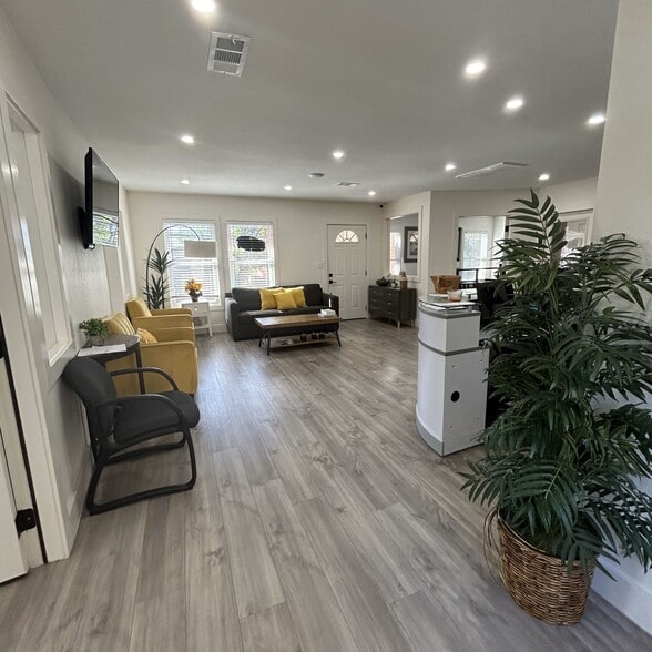 More Photos Of 2915 Medical Arts St, Austin Medical For Sale