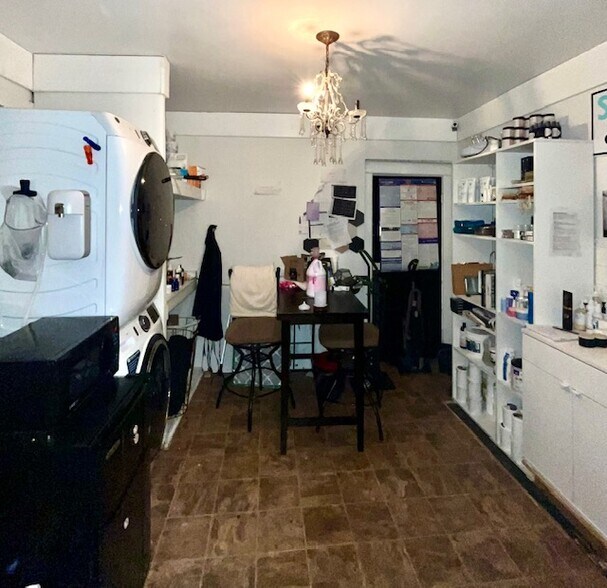 More Photos Of 917 Gallatin Ave, Nashville Freestanding For Lease