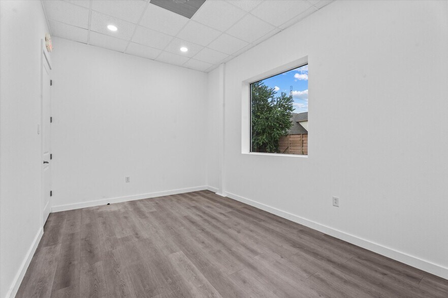 More Photos Of 26605 Cook Field Rd, Katy Light Distribution For Lease