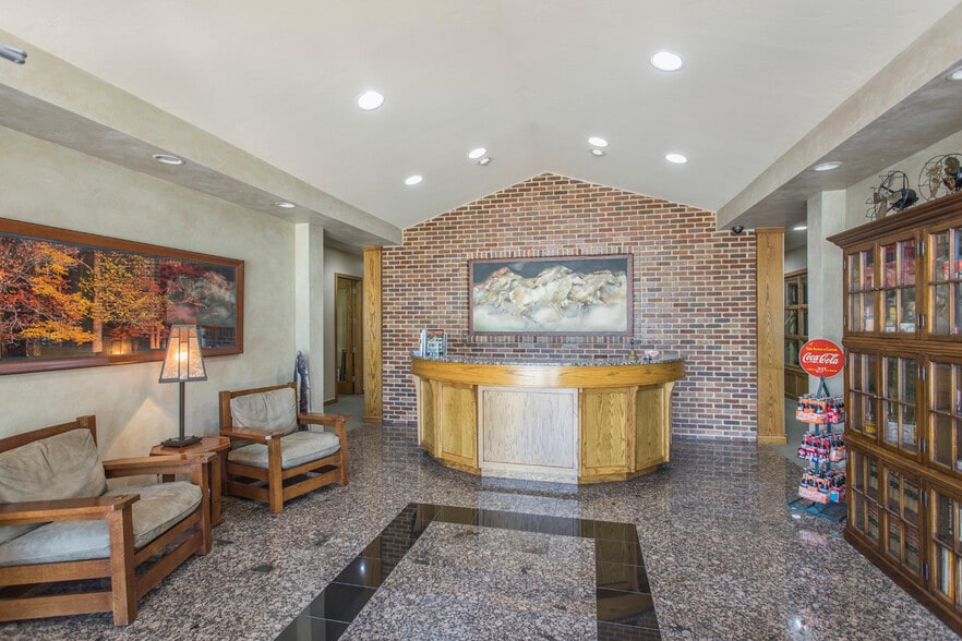 More Photos Of 3101 S Lakeside Dr, Oklahoma City Light Distribution For Sale