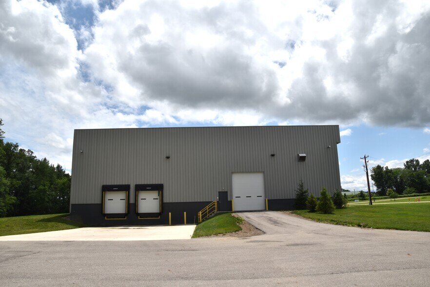 More Photos Of 1680 James Pky, Heath Manufacturing For Lease
