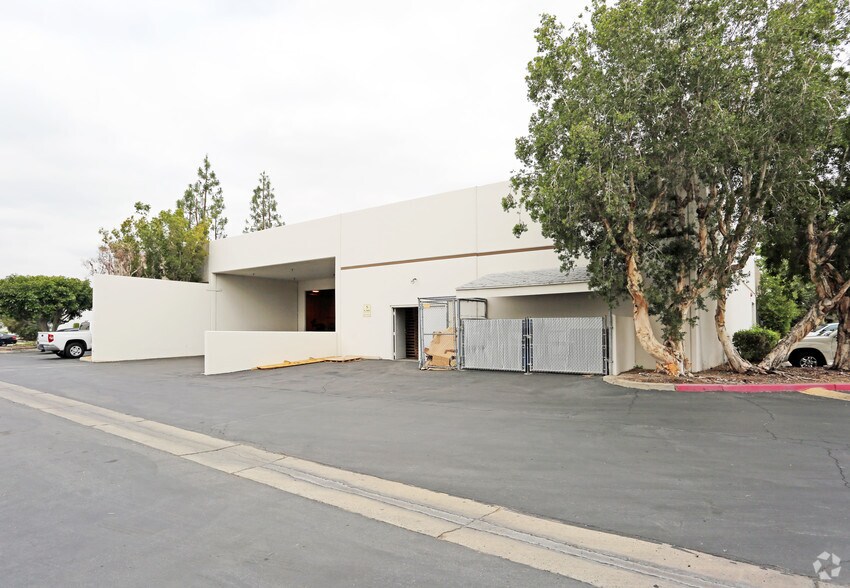 More Photos Of 1600 E Miraloma Ave, Placentia Industrial For Lease