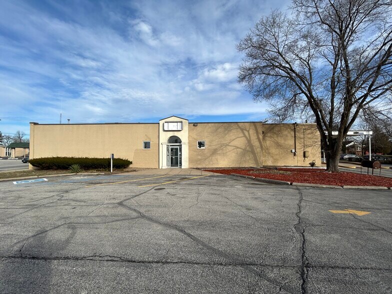 More Photos Of 701 W Old Ridge Rd, Hobart Bank For Sale