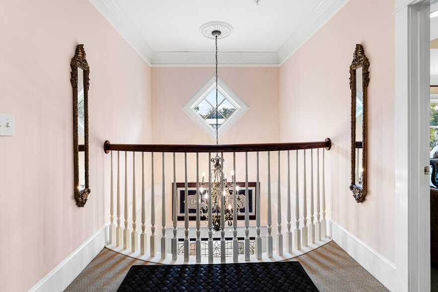 More Photos Of 202 S Mobile St, Fairhope Hospitality For Sale