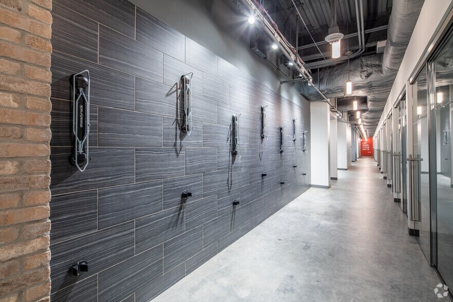 More Photos Of 6 Cardinal Way, Saint Louis Office For Lease