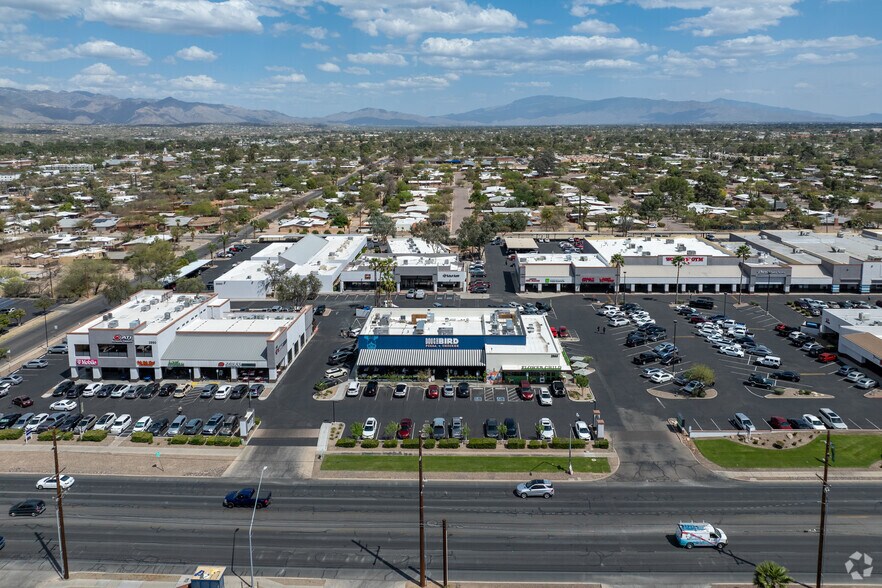 More Photos Of 2960 N Campbell Ave, Tucson Restaurant For Sale