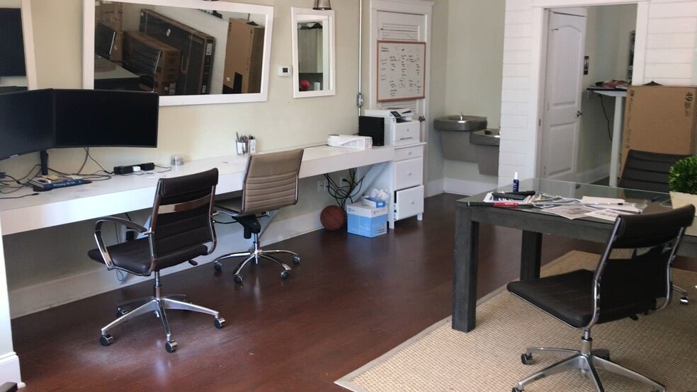 Primary Photo Of 708 S Shelmore Blvd, Mount Pleasant Storefront Retail Residential For Lease