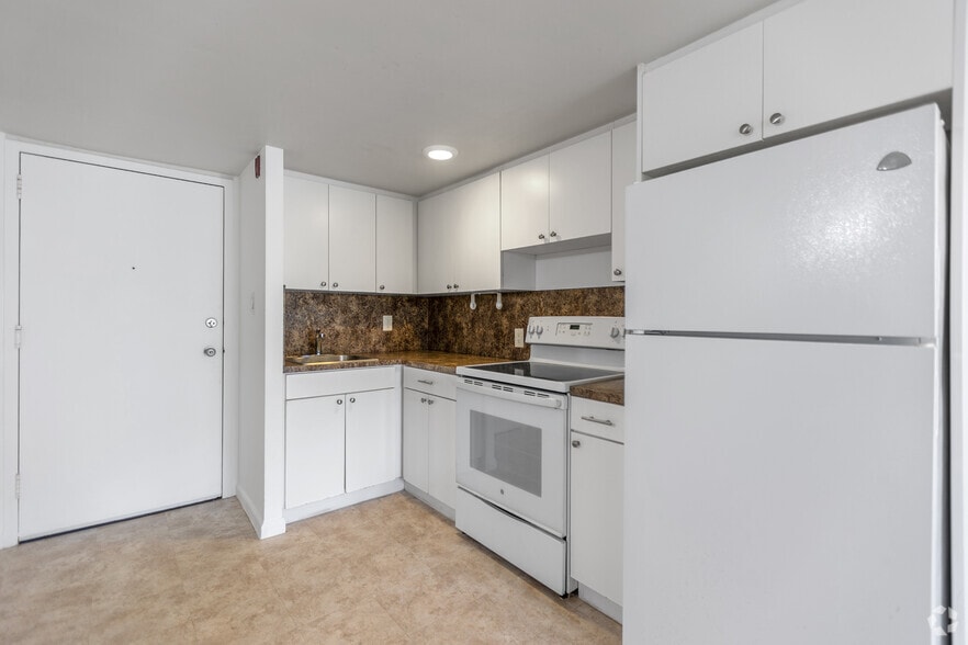 More Photos Of 750-770 NE 195th St, Miami Apartments For Sale