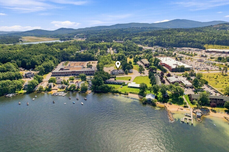 More Photos Of 95 Lake St, Gilford Restaurant For Sale