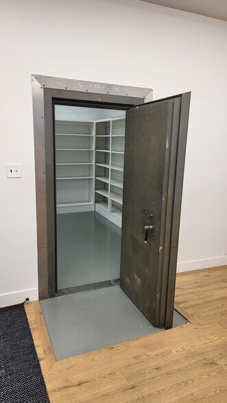 More Photos Of 3801 Race St, Denver Showroom For Lease