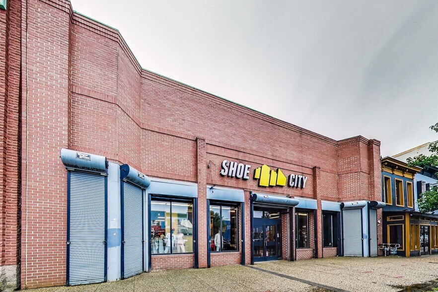 More Photos Of 717 H St NE, Washington Storefront For Lease