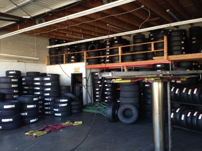 More Photos Of 1402 S Main St, Santa Ana Auto Repair For Lease