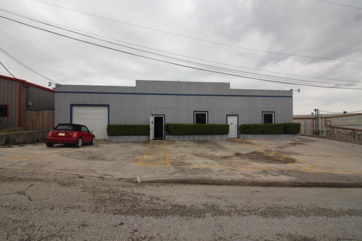 More Photos Of 13603 Topper Cir, San Antonio Warehouse For Lease