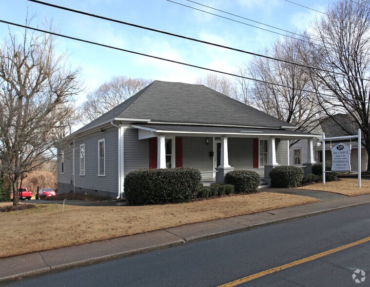 More Photos Of 329 NE Lawrence St, Marietta Medical For Sale