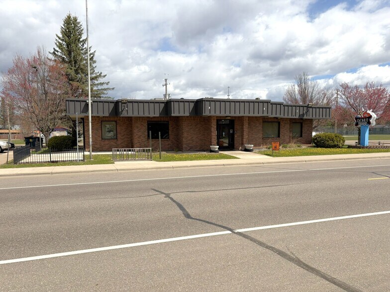 Primary Photo Of 221 4th St, Ironton Freestanding For Sale