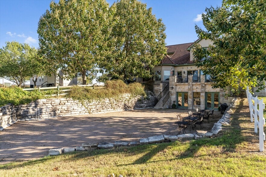 More Photos Of 1092 FM 3000, Elgin Specialty For Sale