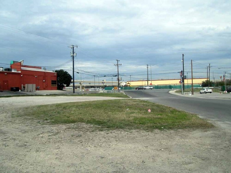 More Photos Of 4921 NW Industrial Dr, Leon Valley Land For Lease