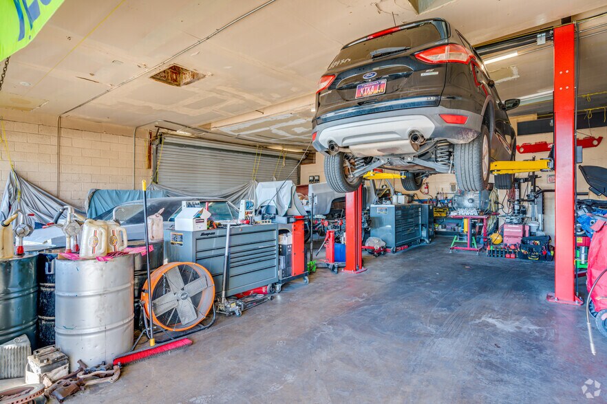 More Photos Of 1502 W Hatcher Rd, Phoenix Service For Sale