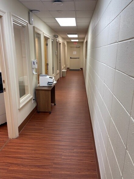 More Photos Of 701 Bluebird Blvd, Fort Valley Medical For Sale