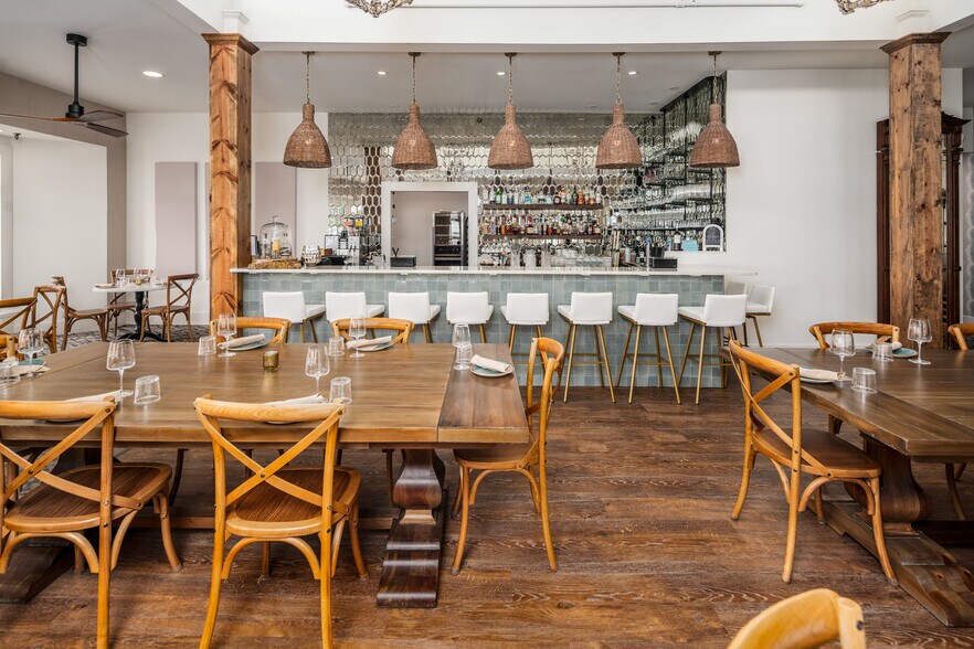 More Photos Of 738 E Main St, Belhaven Hotel For Sale