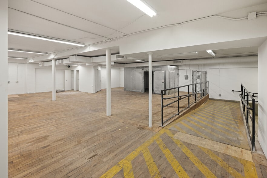 More Photos Of 2700 N Broadway, Los Angeles Freestanding For Lease