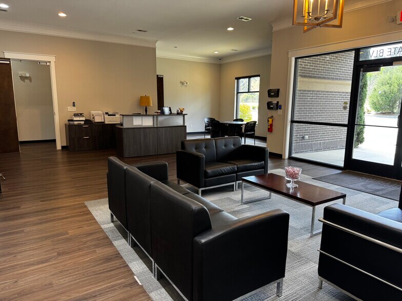 More Photos Of 100 Corporate Blvd, West Columbia Office For Lease