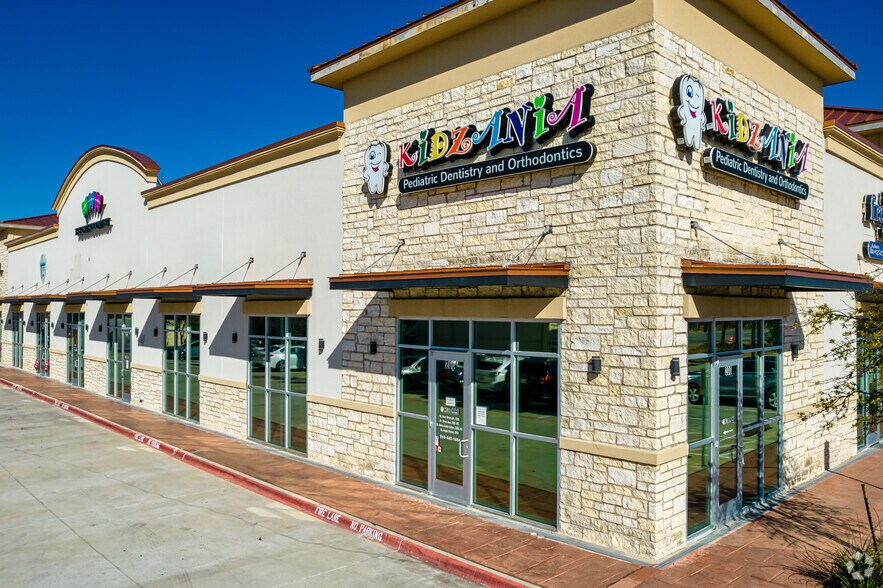 More Photos Of 26785 E University Dr, Aubrey General Retail For Lease