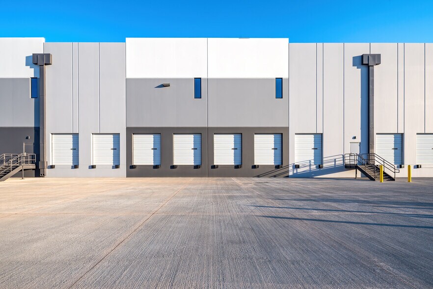 More Photos Of 9512 E Elliot Rd, Mesa Warehouse For Lease